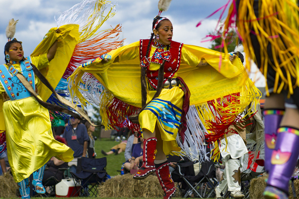 Kanien’kehá:ka Dancer