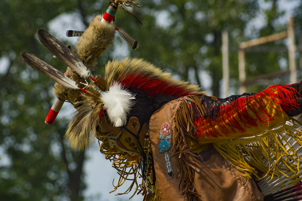 Kanien’kehá:ka Dancer