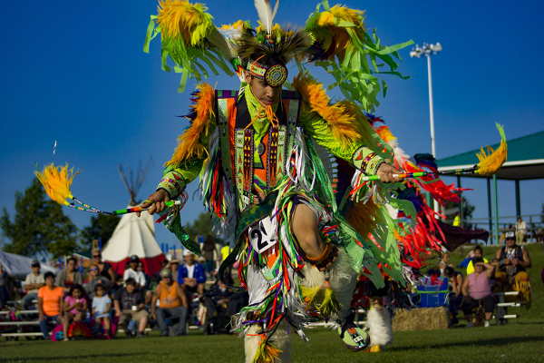 Kanien’kehá:ka Dancer