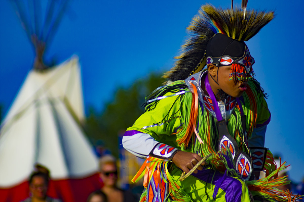 Kanien’kehá:ka Dancer