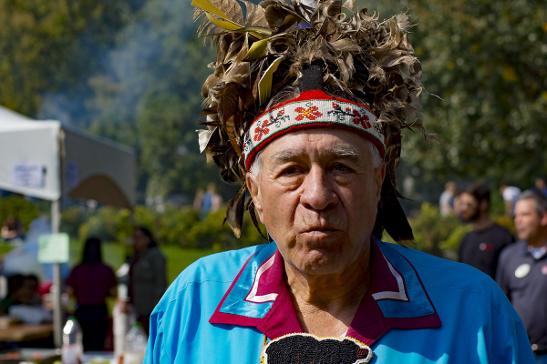 Kanyen'kehà:ka Dancer