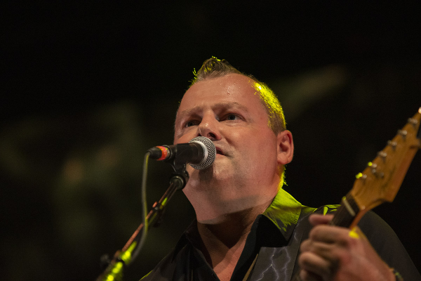 Mike live in Montreal concert