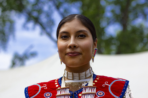 Kanien’kehá:ka Dancer