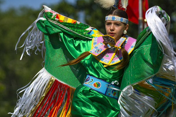 Kanien’kehá:ka Dancer