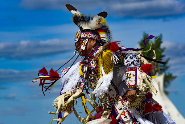 Kanien’kehá:ka Dancer