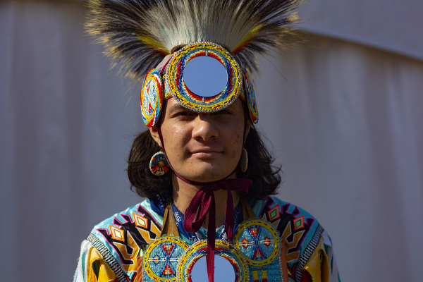 Kanyen'kehà:ka Dancer