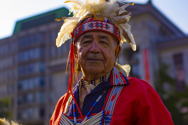 Kanyen'kehà:ka Dancer