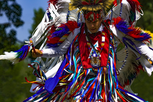 Kanien’kehá:ka Grass Dancer