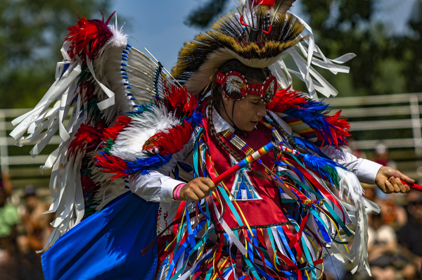Kanien’kehá:ka Grass Dancer